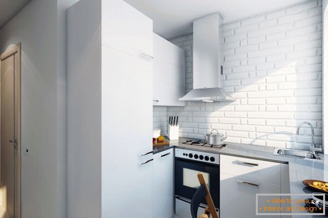 Egy kis stúdió apartman fehér konyhája Oroszországban