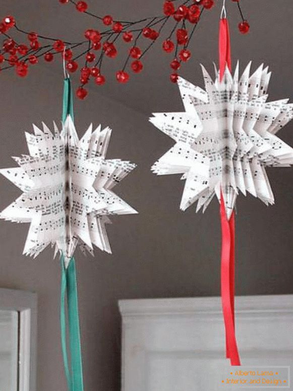 Újévi játékok saját kezű angyalokból készült papírból, fénykép 19