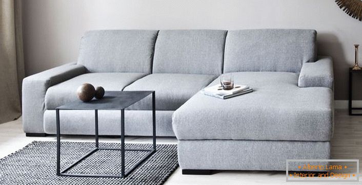 A nappali belsejének tervezése a skandináv minimalizmus stílusában.