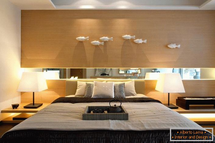 Design hálószoba a japán minimalizmus stílusában a spanyol család házában. 