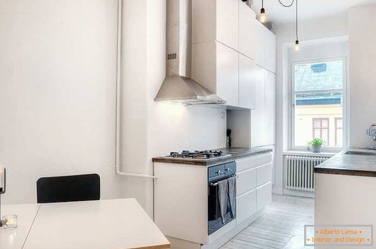 Stílusos konyha egy kis lakás Svédországban