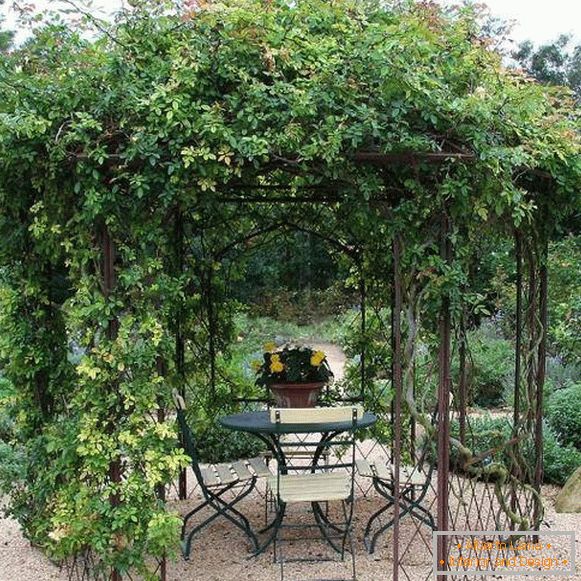 Ötletek a kertre - egy romantikus kerti pavilon