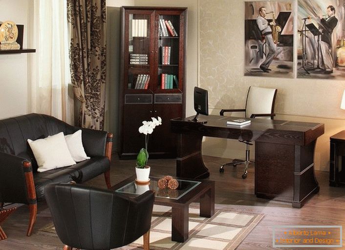 Az irodai szecessziós stílusú autentikus bútorok az elmúlt évek gondviselését alkalmassá teszik. 
