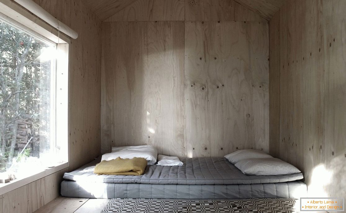 Спальня мини-дома Ermitage kabin в Швеции