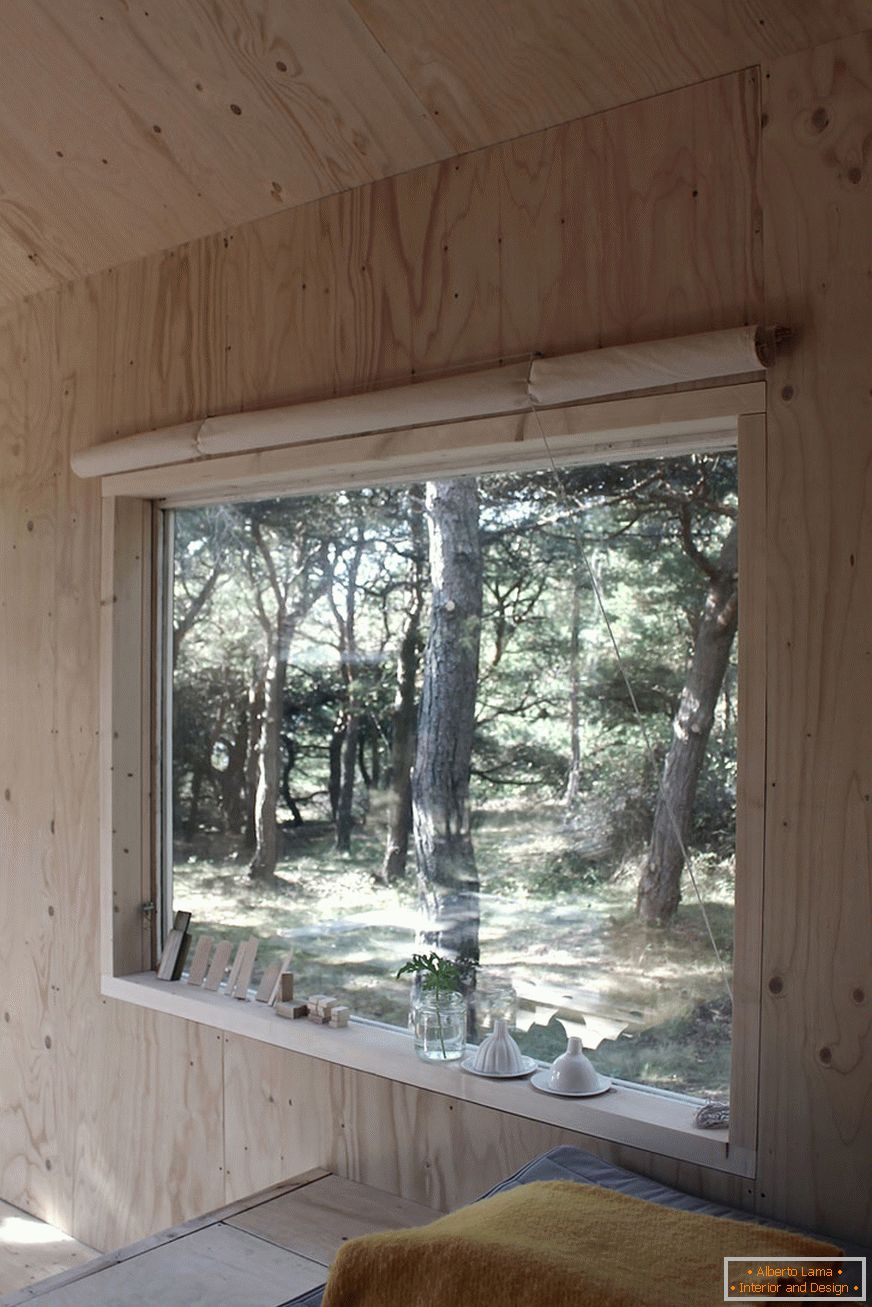 Интерьер мини-дома Ermitage kabin в Швеции