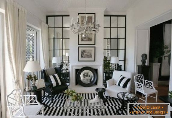 A nappali fekete-fehér és csíkos kialakítása