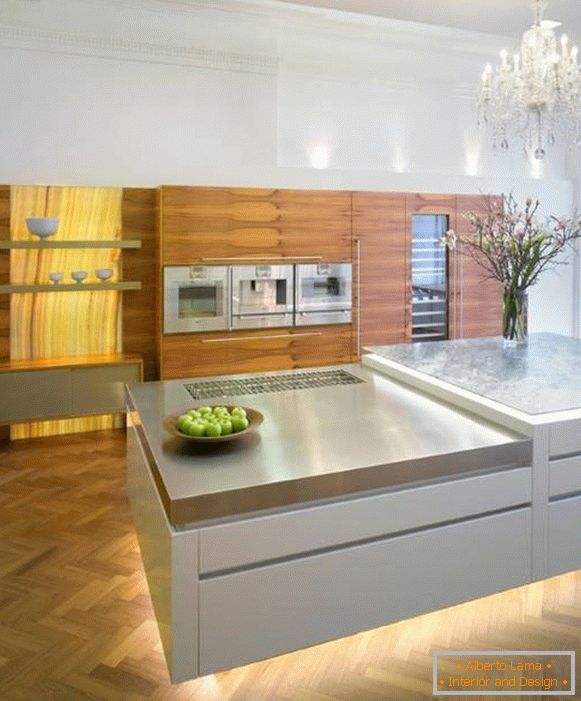 Luxus csillár a konyha és a LED világítás szekrények