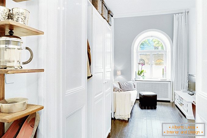 A lakás belseje 17 négyzetméter a skandináv minimalizmusban