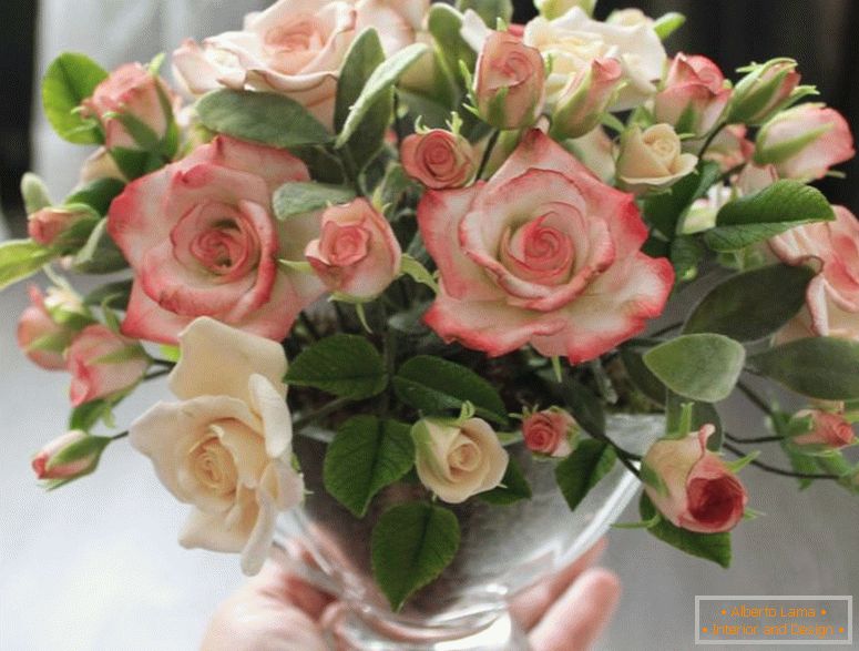 01sz1f39fk92bb4bf8f48824 virágok-florisztika-csokor-szüreti rózsák-tól