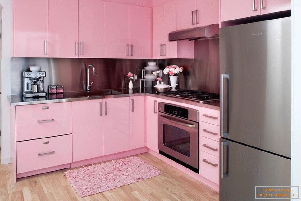A konyha rózsaszín homlokzatai