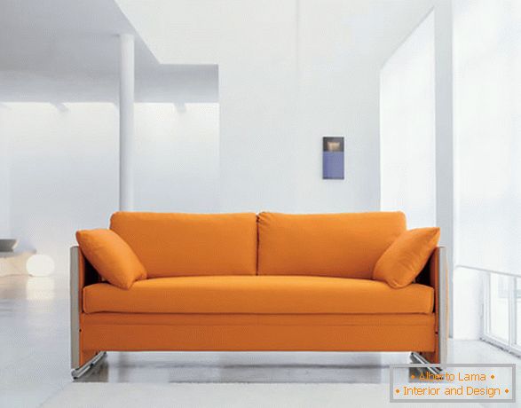 Puha narancsszínű kanapé