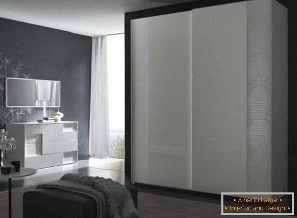 Gyönyörű hálószoba szekrények - fehér fényes fotó