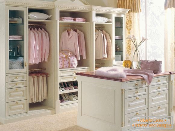 Lenyűgöző ruhásszekrény a hálószobában - szekrény fotó a Studio Becker-től
