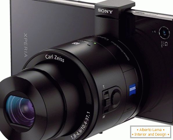 A Sony Cyber-Shot QX objektívek на смартфоне