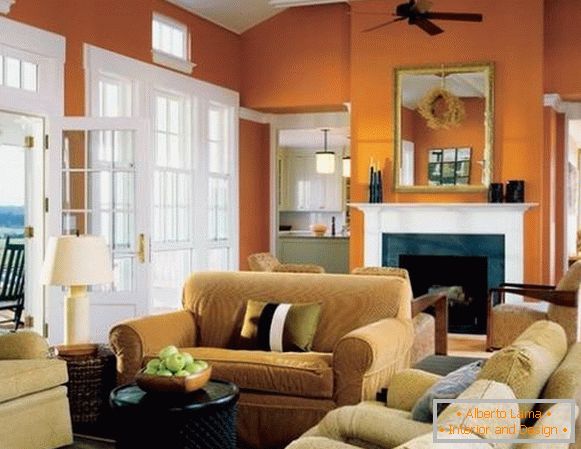 Narancsszínű falak a nappaliban