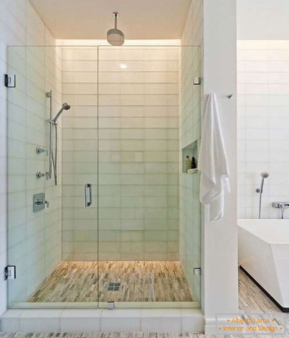 Üvegajtók zuhanyozásra - fotók a fürdőszobában