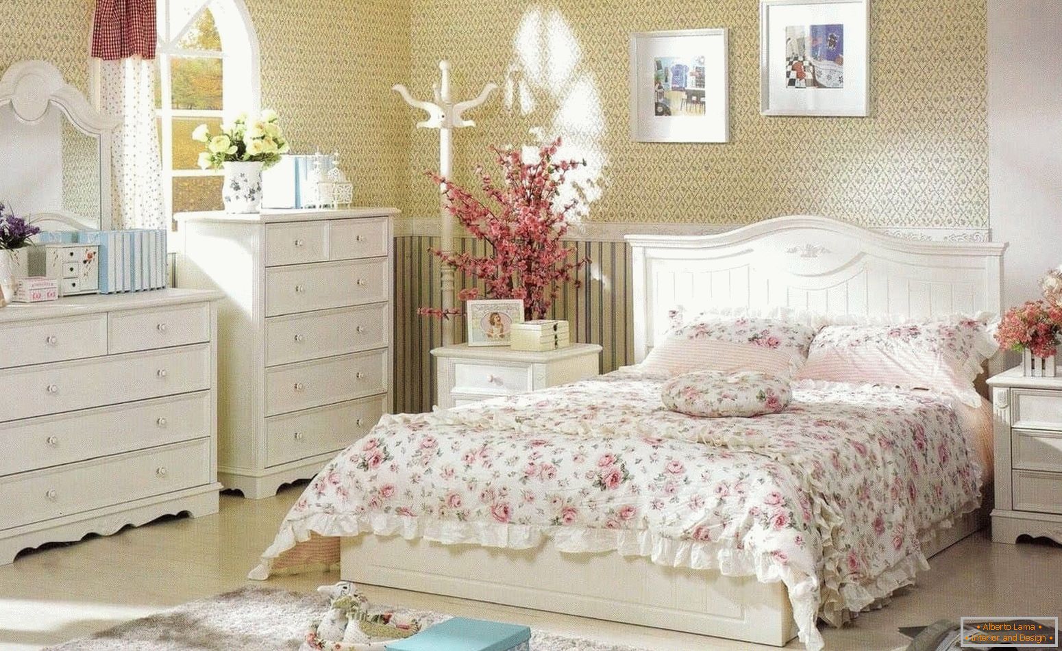 Sárga-rózsaszín hálószoba