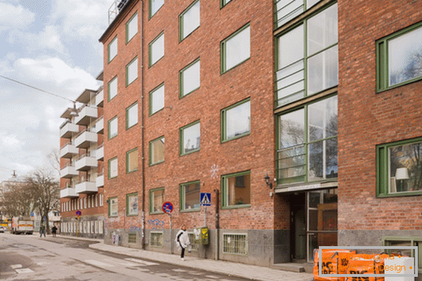 A stúdió lakása világos skandináv stílusban