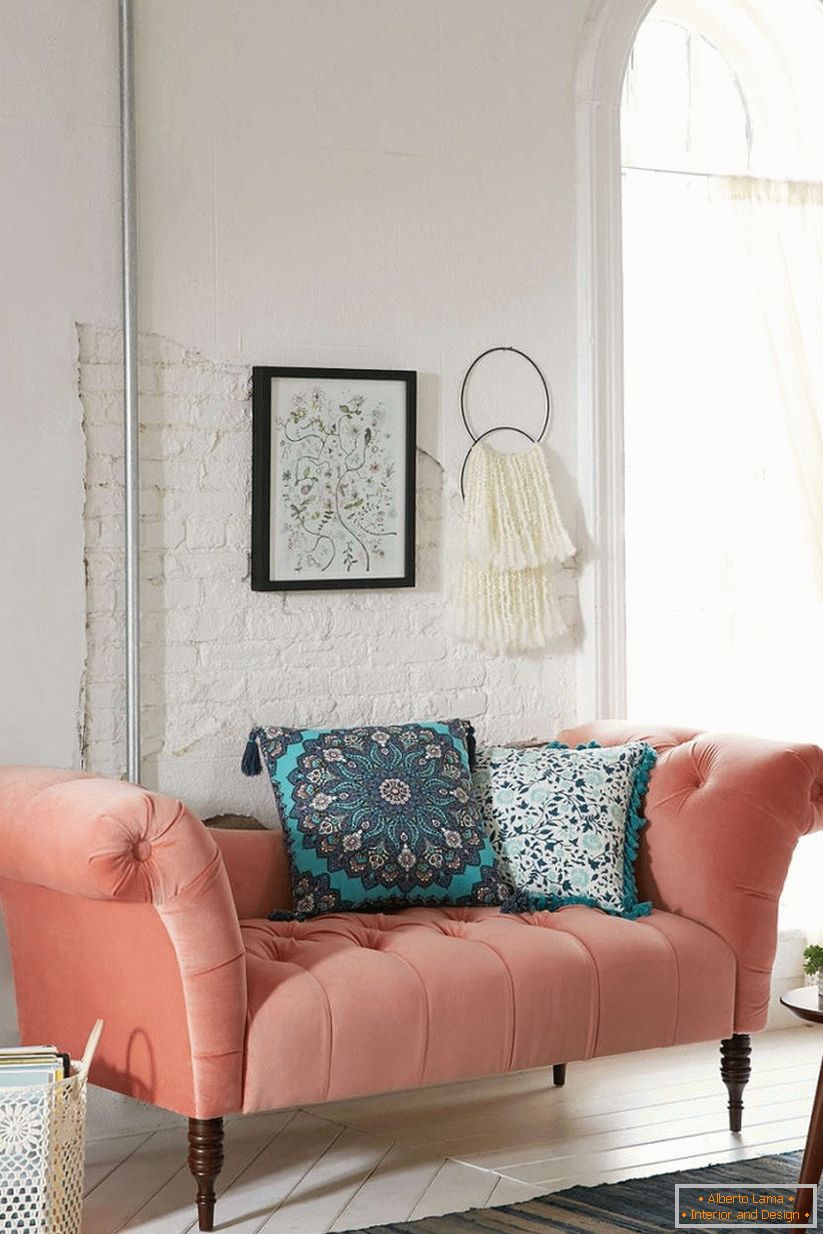 Gyönyörű kanapé Antoinette Fainting Sofa by Urban Outfitters