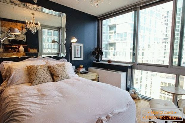 Egy hálószoba belseje egy New York-i lakásban