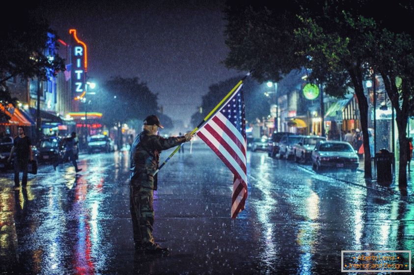 Amerikai hazafi zászlót a szabadban az esőben