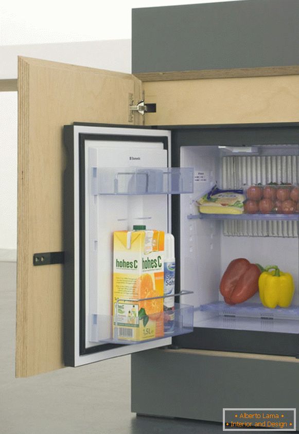 Beépített mini hűtő