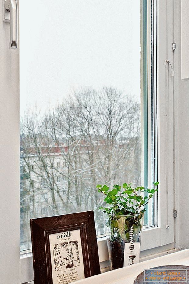A 29 négyzetméteres, magas mennyezettel rendelkező apartman Göteborg városában