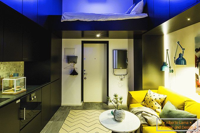 Alvóhely egy kis stúdió lakás bejáratánál Svédországban