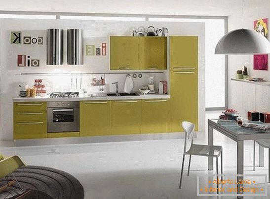 Fényes színes ékezetek a konyhában