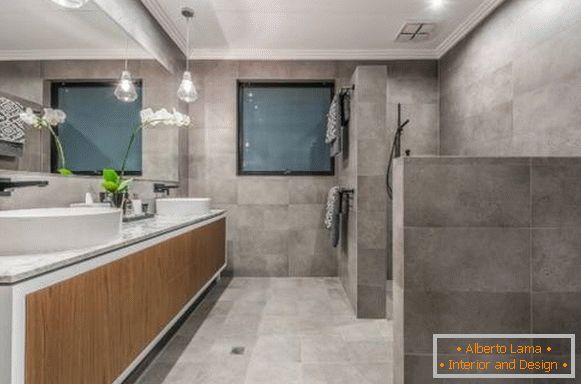 Luxus modern tetőtéri stílusú fürdőszoba - fotók