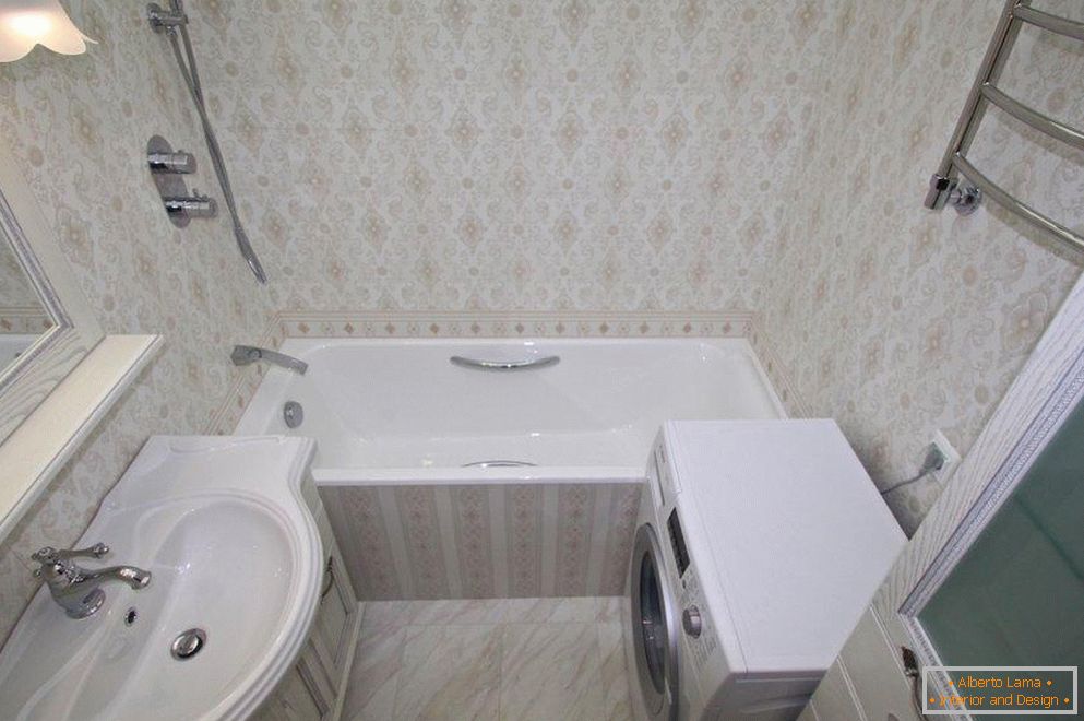 Fürdőszoba a p44t sorozat kétszobás lakásában