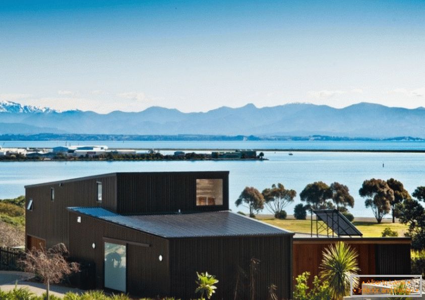 Falusi ház Új-Zéland partján