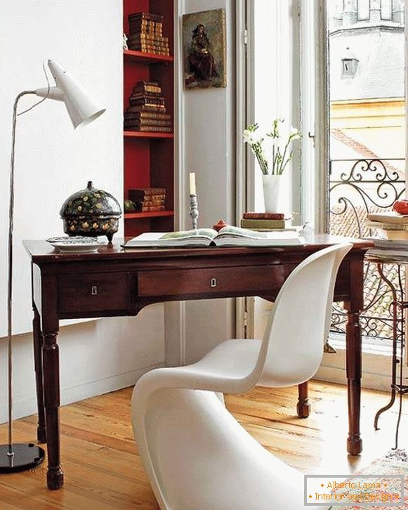 A klasszikus és modern bútorok stílusos kombinációja