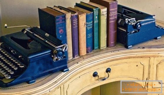 Vintage dekor: könyvek és írógépek