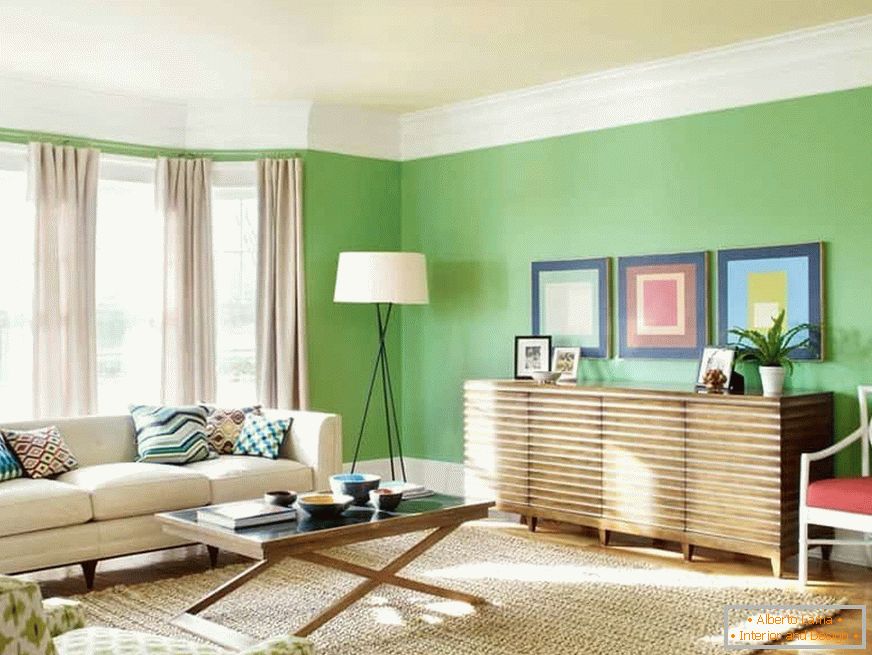 Világos nappali világos zöld és bézs színnel