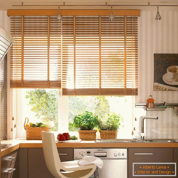 Vakok a konyhában barna színben фото