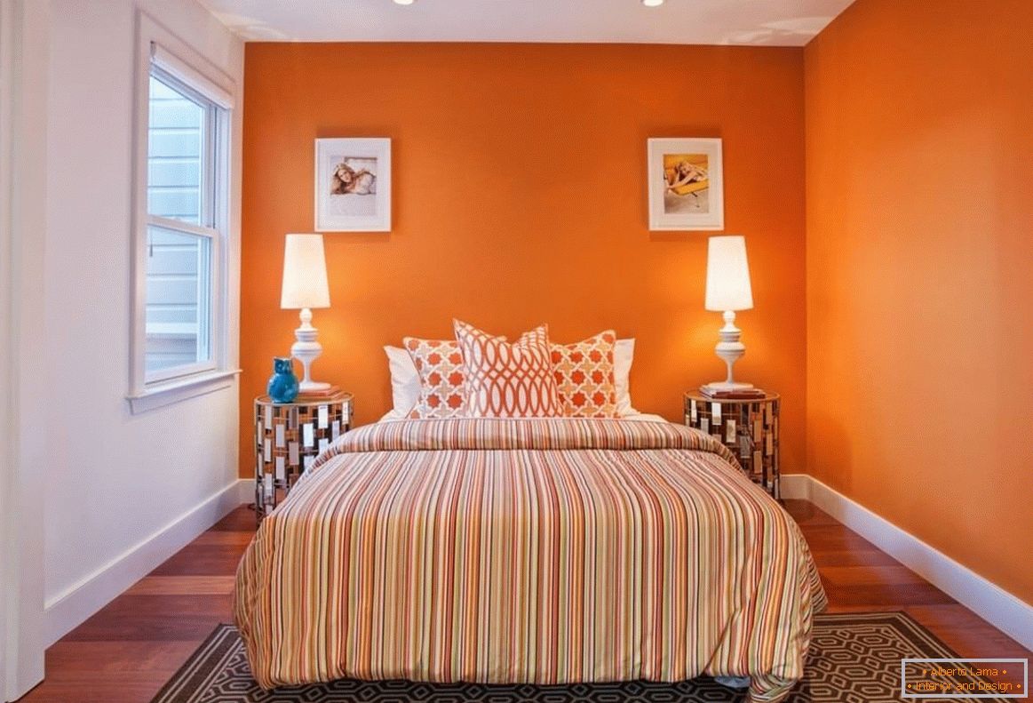 Narancsszínű a hálószobában