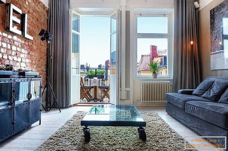 Stílusos nappali egy kis lakás Svédországban