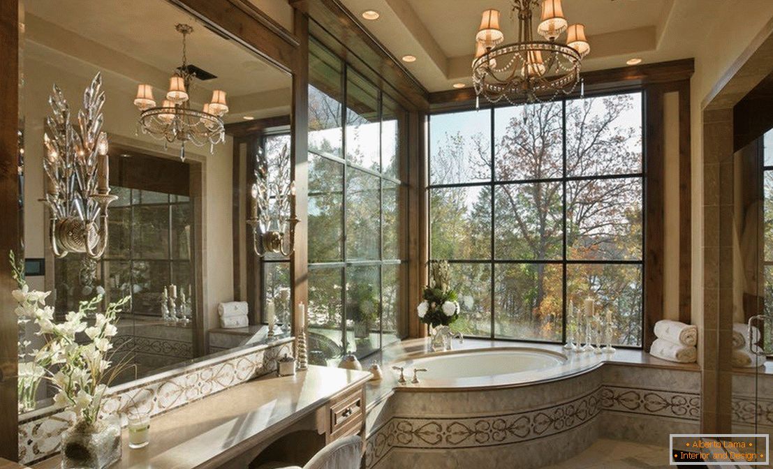 A fürdőszoba с панорамными окнами