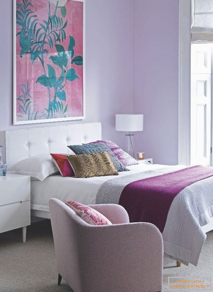 Hangulatos hálószoba lila színben