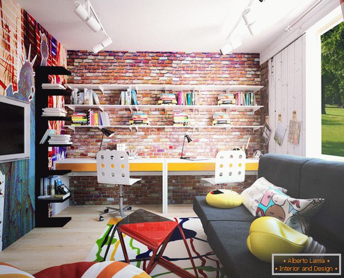 A tetőtéri stílusú gyermekszoba egyedülálló megoldás egy modern tinédzser számára.