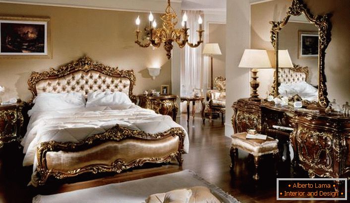 Luxus családi szoba barokk stílusban egy vidéki házban. A szobában minden egyes bútorelem jellemzője a könnyűség és ünnepélyesség.
