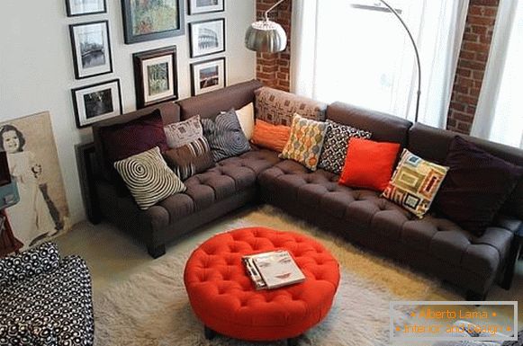 A retro stílusú kanapé és fotelek