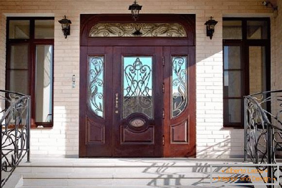 Gyönyörű fából készült bejárati ajtók, 35. kép